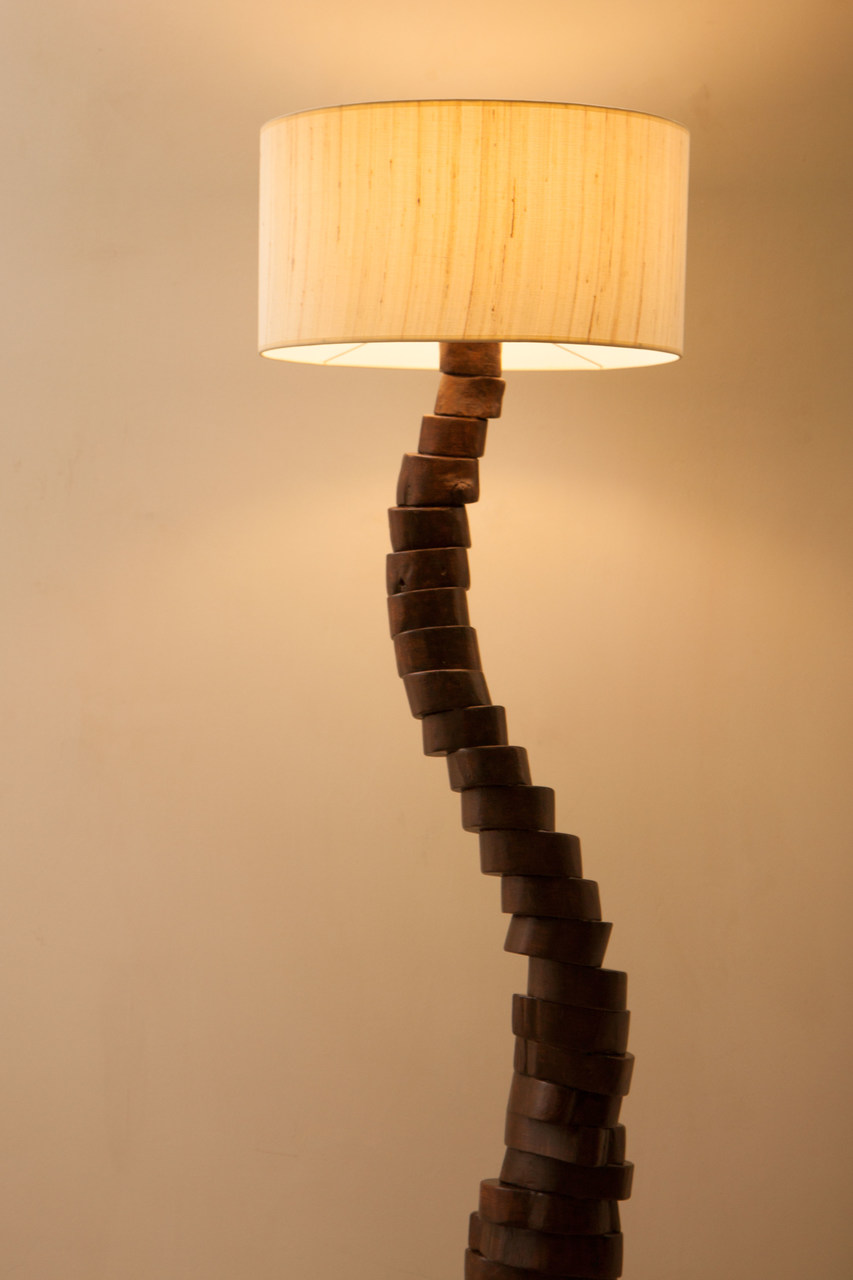 Candeeiro de Pé | 7pedesuno